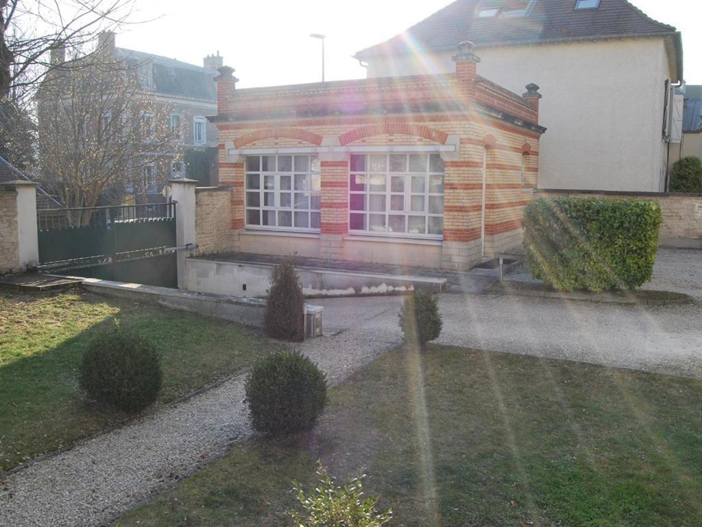 Gîte La Tour Boileau Troyes Exterior foto